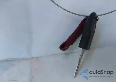 2000 Ford F-250 Lariat/Xl/Xlt из США, поврежденный, VIN 3FTNW21S2YMA77672